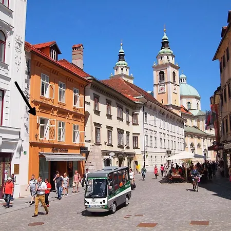 Khan 2 Ljubljana