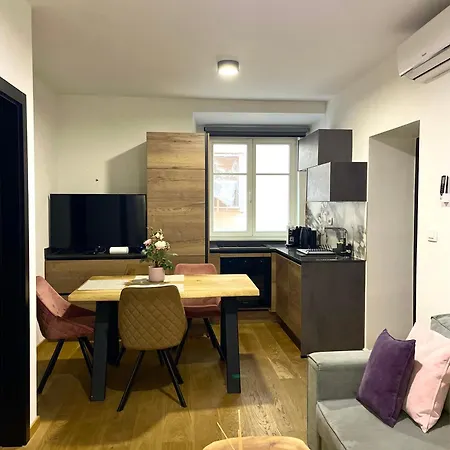 Khan 2 Apartman Ljubljana